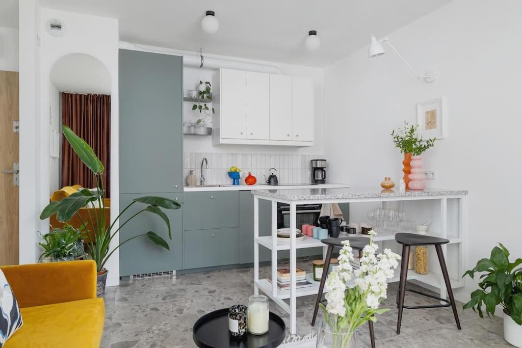 Apartment With Balcony, Private Parking - Bagry - Goszczynskiego 1 Krakau