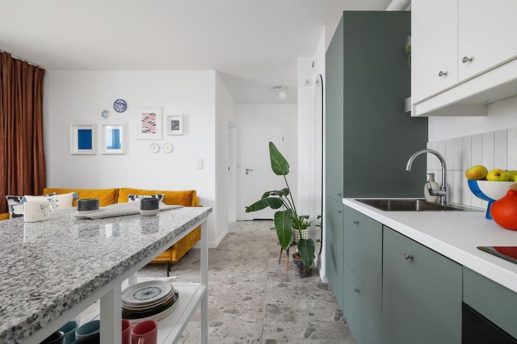 With Balcony, Private Parking - Bagry - Goszczynskiego 1 Apartment Krakau